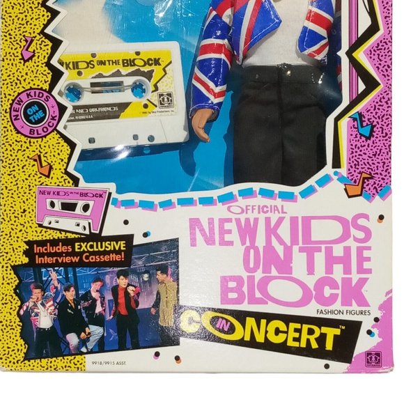 New Kids on the Block In Concert - Donnie Doll & Cassette Vintage 1990 In Box - Picture 3 of 12